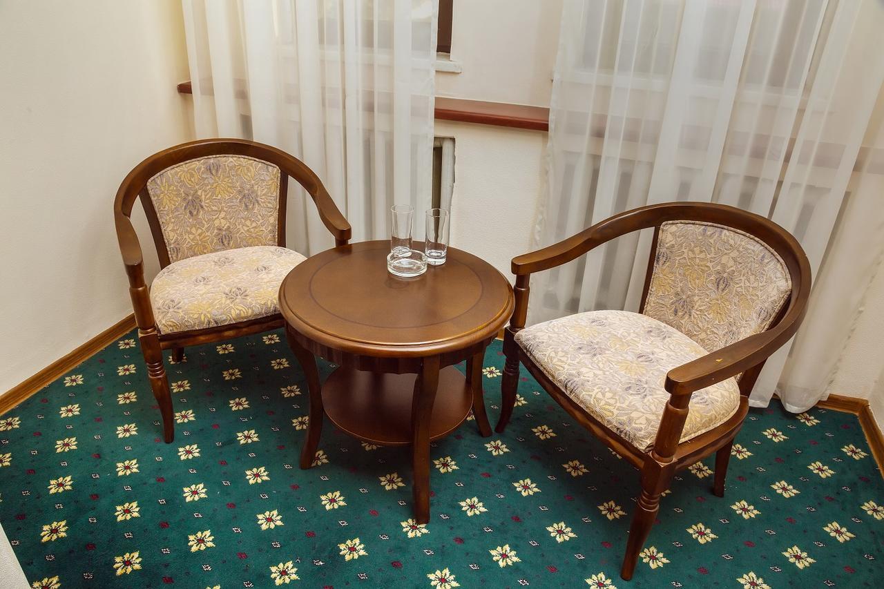 Stary Melnik Hotel Алмати Екстер'єр фото