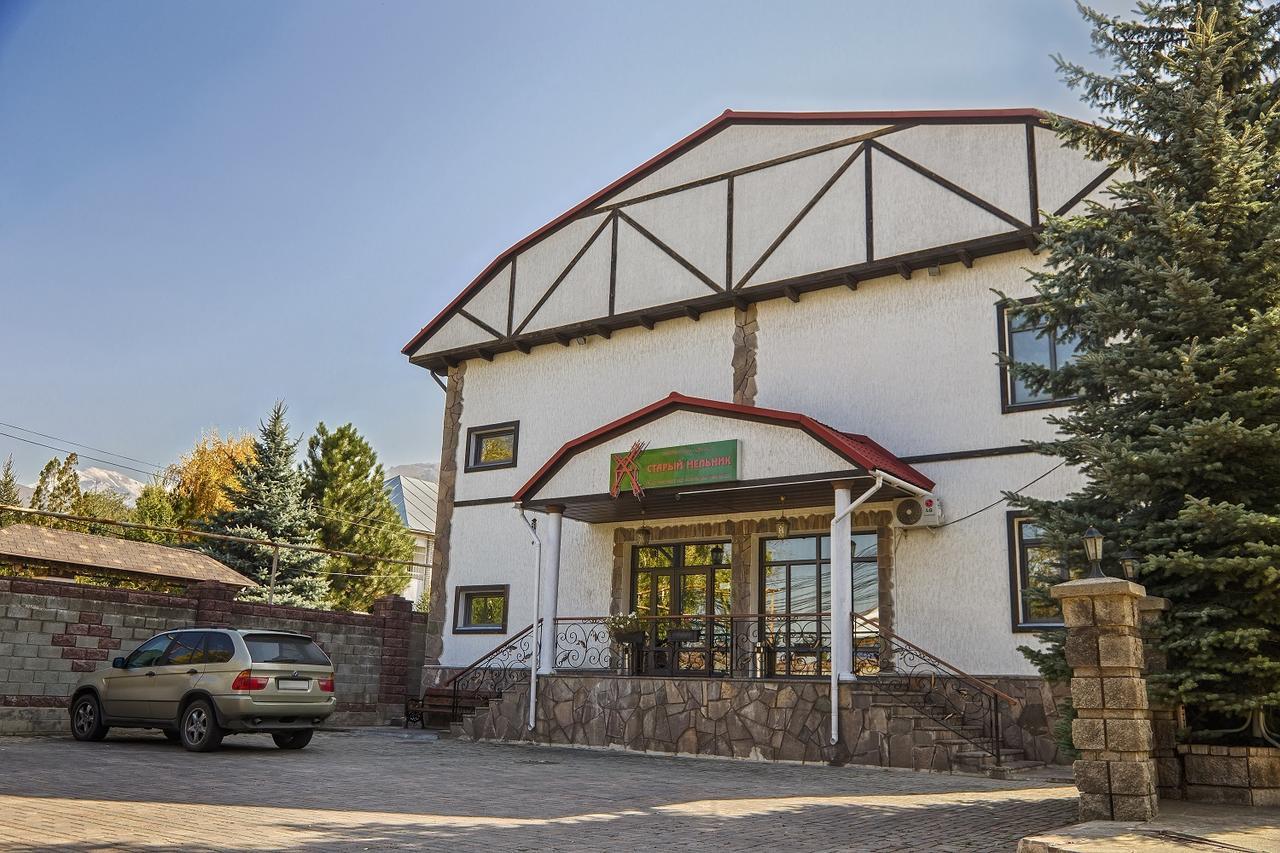 Stary Melnik Hotel Алмати Екстер'єр фото